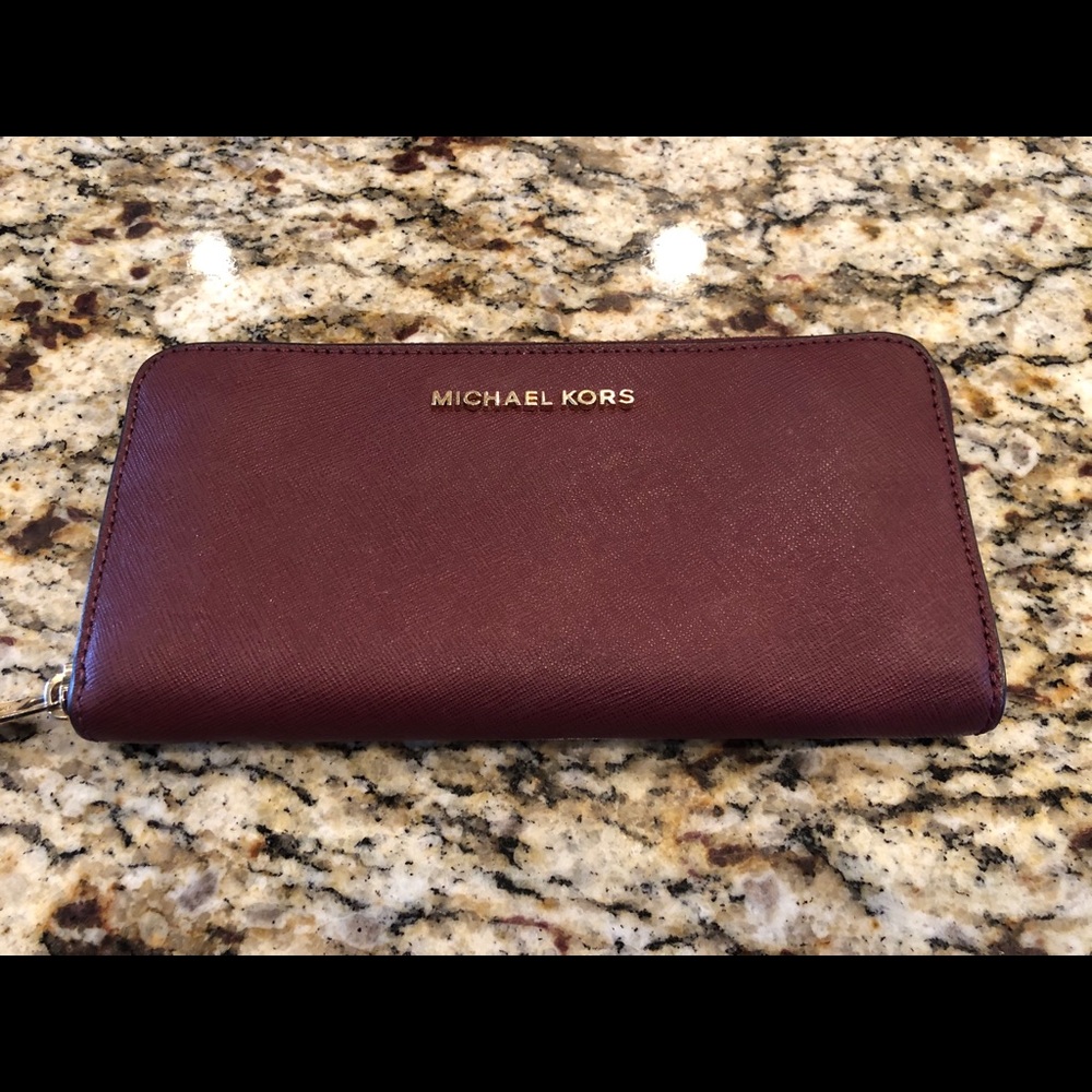 Michael Kors Zip Wallet Burgundy Red